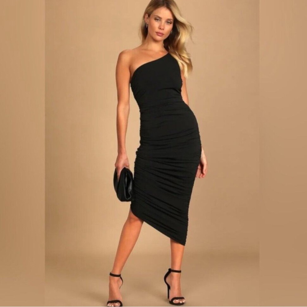 Lulus one shoulder bodycon ruched dress